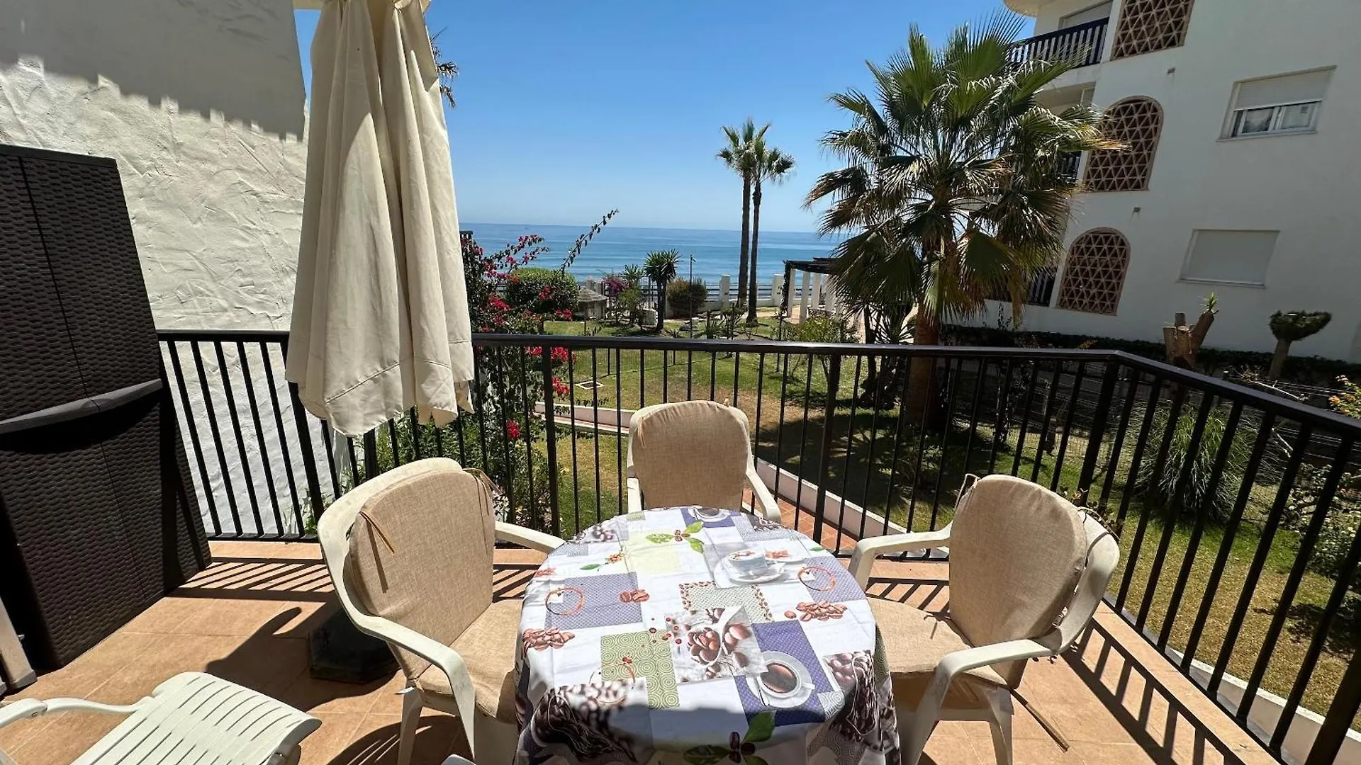 Apartment Sun Of Andalucia In First Beach Line With View On Africa Sitio de Calahonda